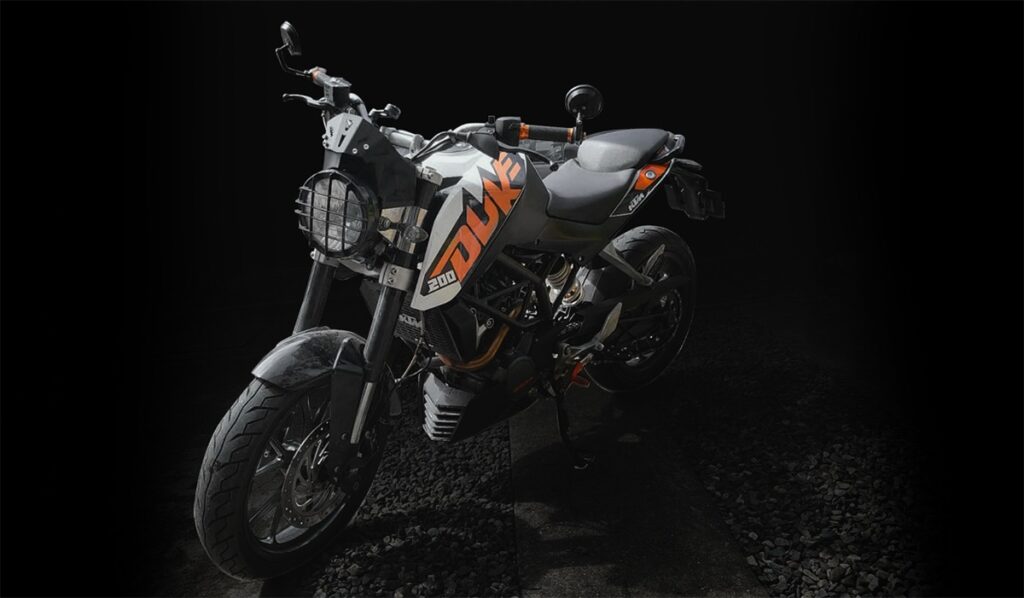 Modelado y diseño 3D de pieza personalizada para KTM DUKE 200
